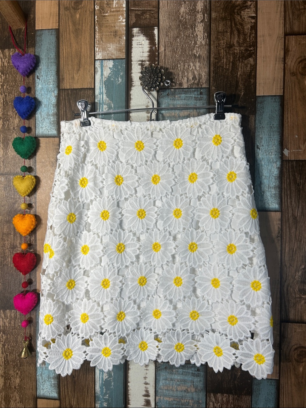 miami White Crochet Daisy Mini Skirt with Yellow Centers
